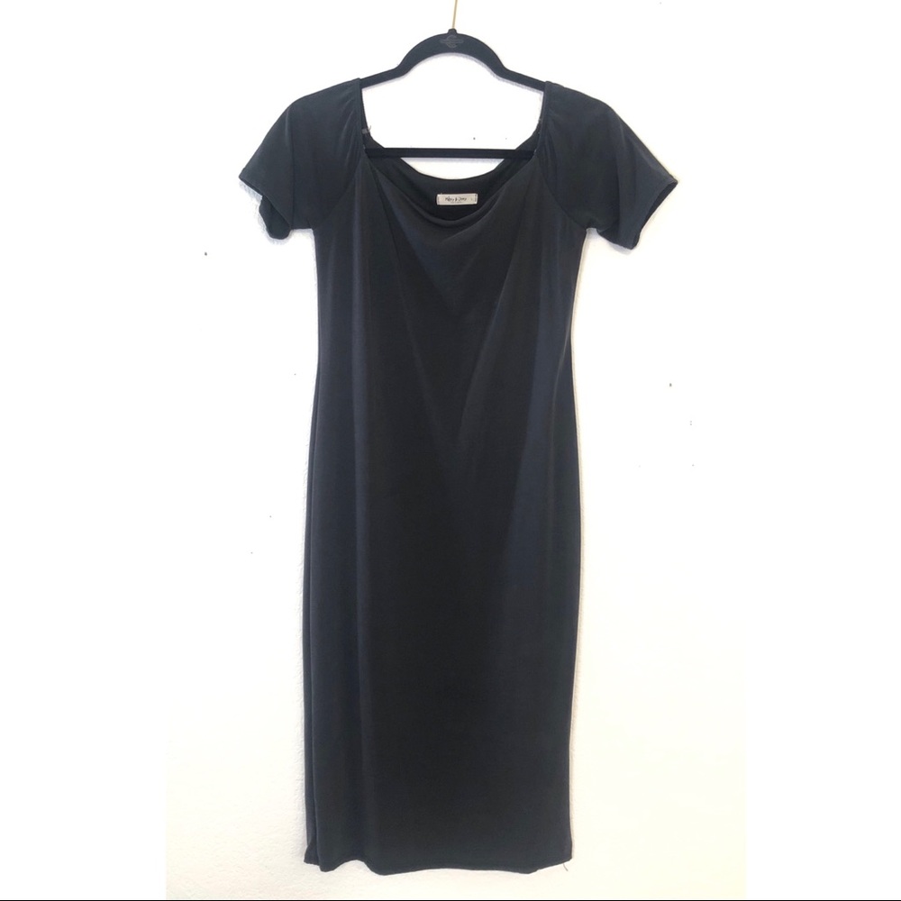 5 FOR $25 ⭐️ Black Sheath Dress